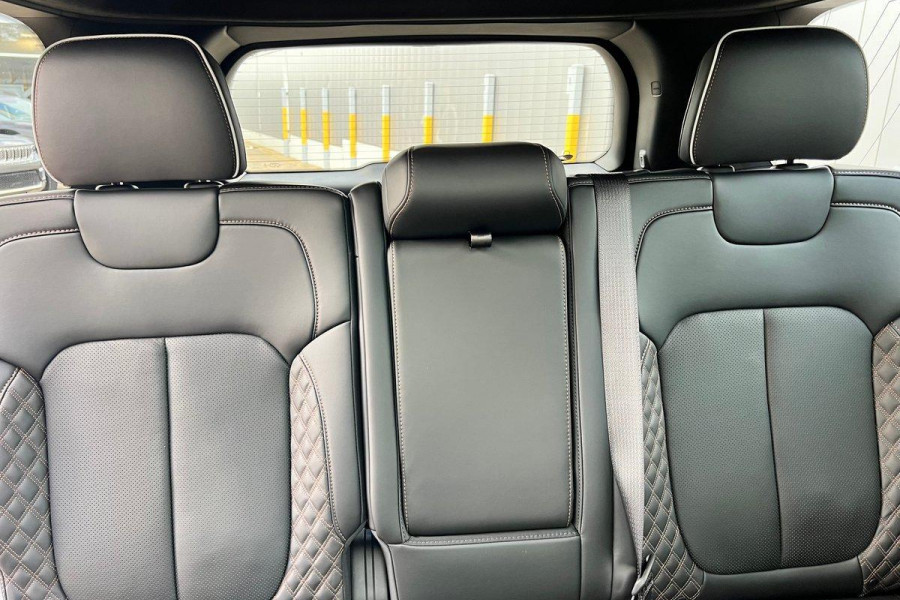 2022 MY23 Jeep Grand Cherokee WL Summit Reserve 4xe SUV Image 19