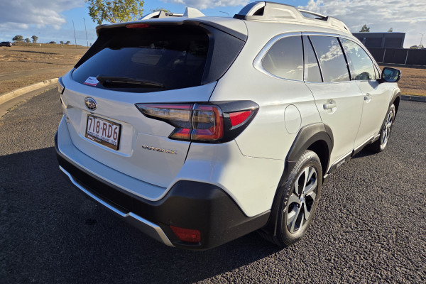 2022 Subaru Outback 6GEN AWD Touring SUV Image 3