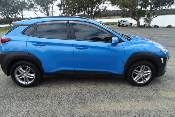 2020 Hyundai KONA OS.3 Active SUV Image 2