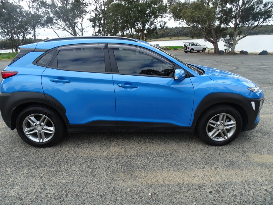 2020 Hyundai KONA OS.3 Active SUV Image 2