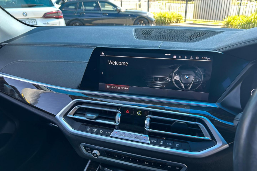 2019 BMW X5 G05 xDrive30d SUV Image 12