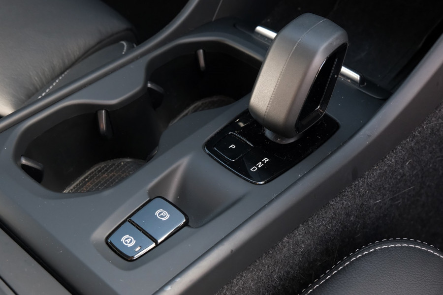 2022 MY23 Volvo XC40 XZ Plus B4 SUV Image 18