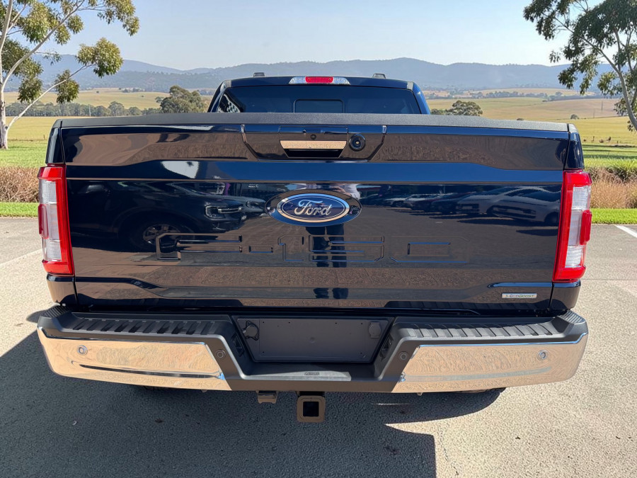 2023 Ford F-150  Lariat Dual Cab Image 6