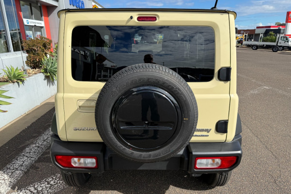 2025 Suzuki Jimny XL Wagon Image 7