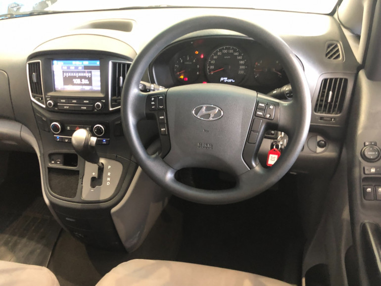 2017 Hyundai Iload TQ3 Turbo Van Image 6
