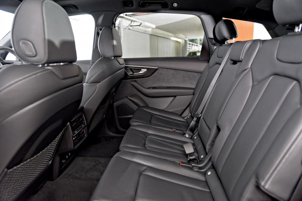 2026 MY25 Audi Q7 4M TDI 210kW S line SUV image 10