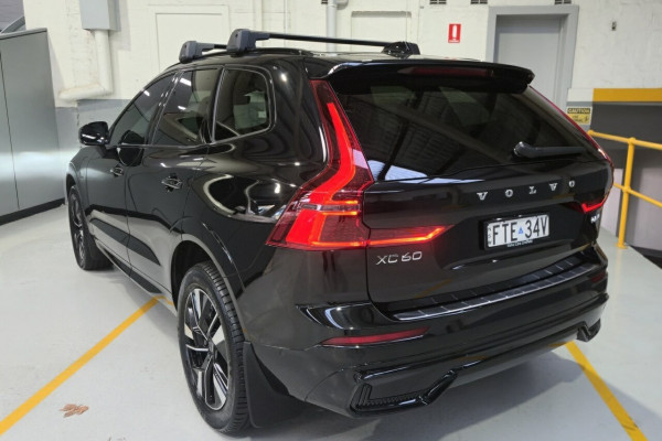 2025 MY26 Volvo XC60 UZ Plus T8 Plug-in Hybrid Dark SUV Image 2