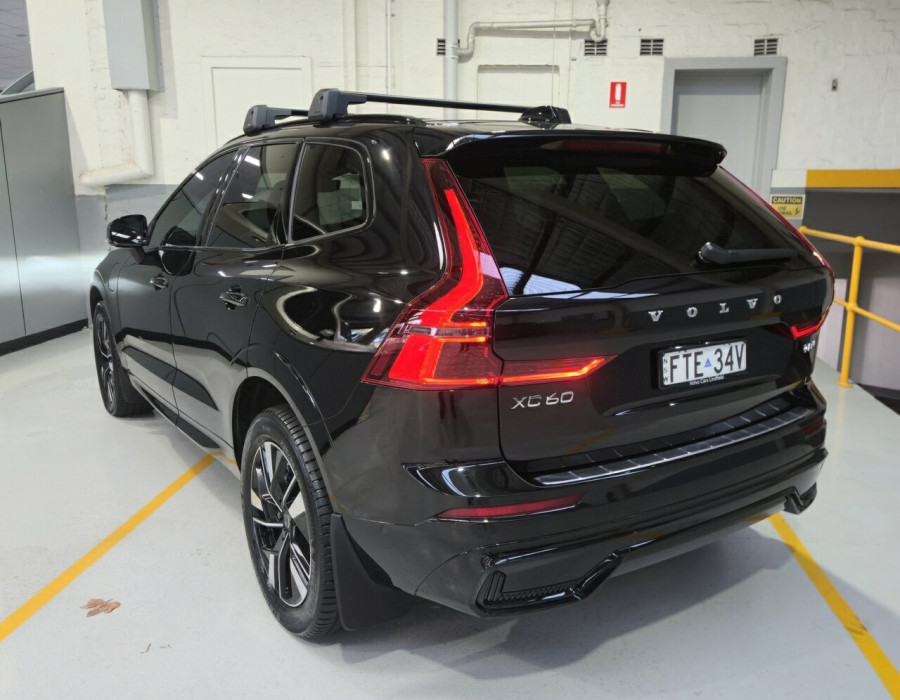 2025 MY26 Volvo XC60 UZ Plus T8 Plug-in Hybrid Dark SUV Image 2