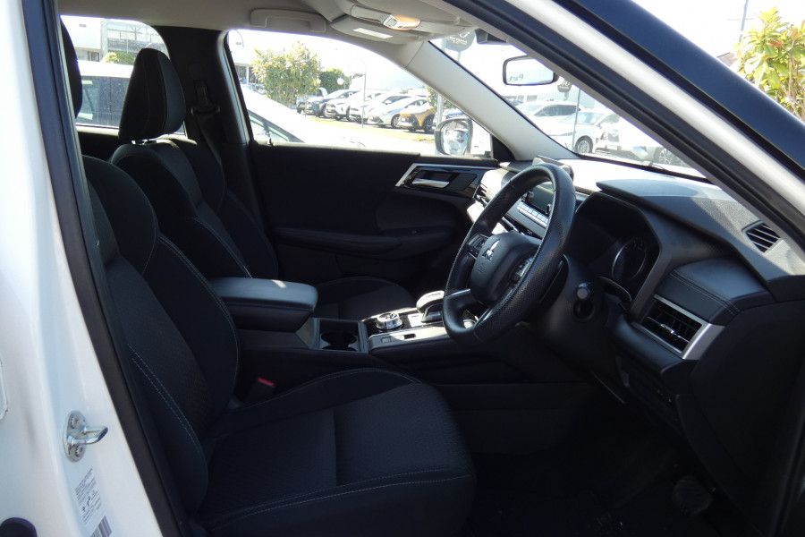 2022 Mitsubishi Outlander ZM MY23 ES 7 SEAT 2WD SUV Image 11