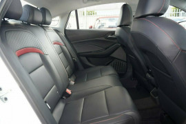 2024 MG MG5 AP32 Essence Sedan