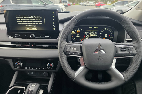 2025 Mitsubishi Outlander ZM LS SUV Image 15