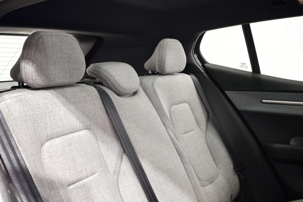 2024 Volvo EX30  Single Motor Extended Range Ultra SUV Image 18