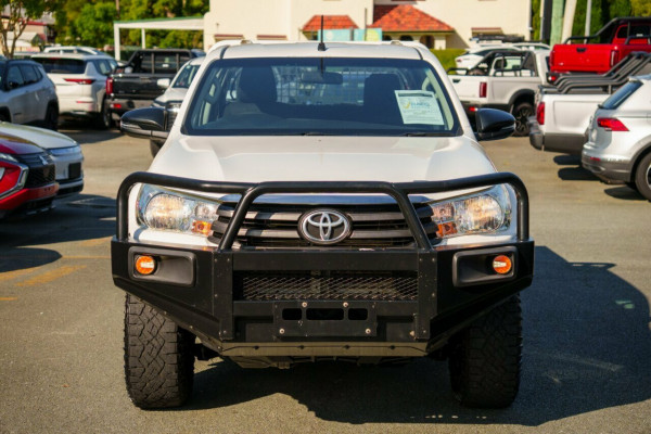 2018 Toyota HiLux  SR Double Cab Pick Up Image 5
