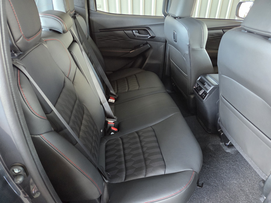 2026 Isuzu D-MAX RG X-TERRAIN Ute Image 10