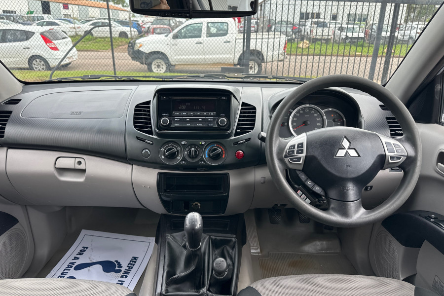 2014 MY15 Mitsubishi Triton MN GLX Ute Image 14