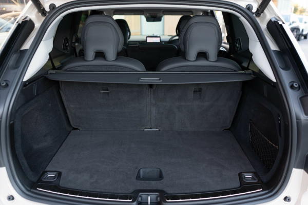 2025 Volvo EX90  Plus Twin Motor SUV Image 20