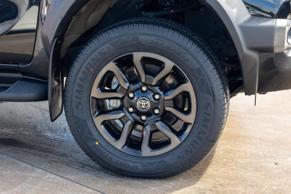 2025 Toyota HiLux GUN126R Rogue 48V Ute Image 20