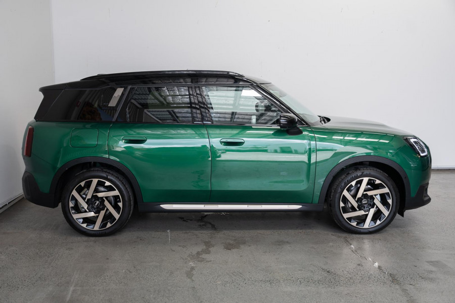 2026 MINI Countryman U25 S Favoured SUV