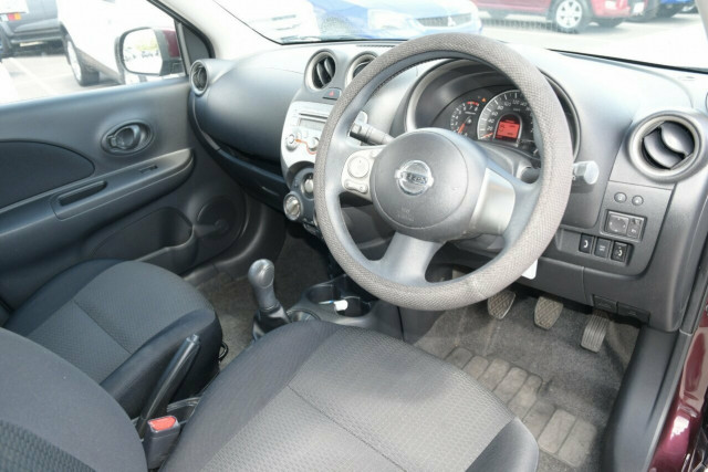 2011 Nissan Micra ST-L 10 of 19