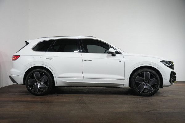 2024 Volkswagen Touareg 210TDI R-Line SUV