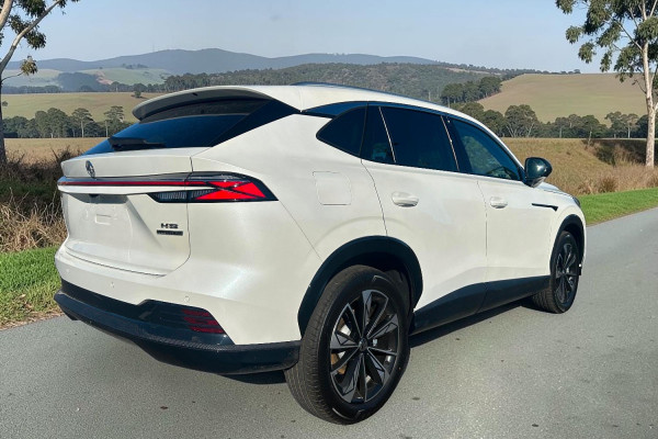 2025 MG HS AS33H Essence Hybrid+ SUV Image 3