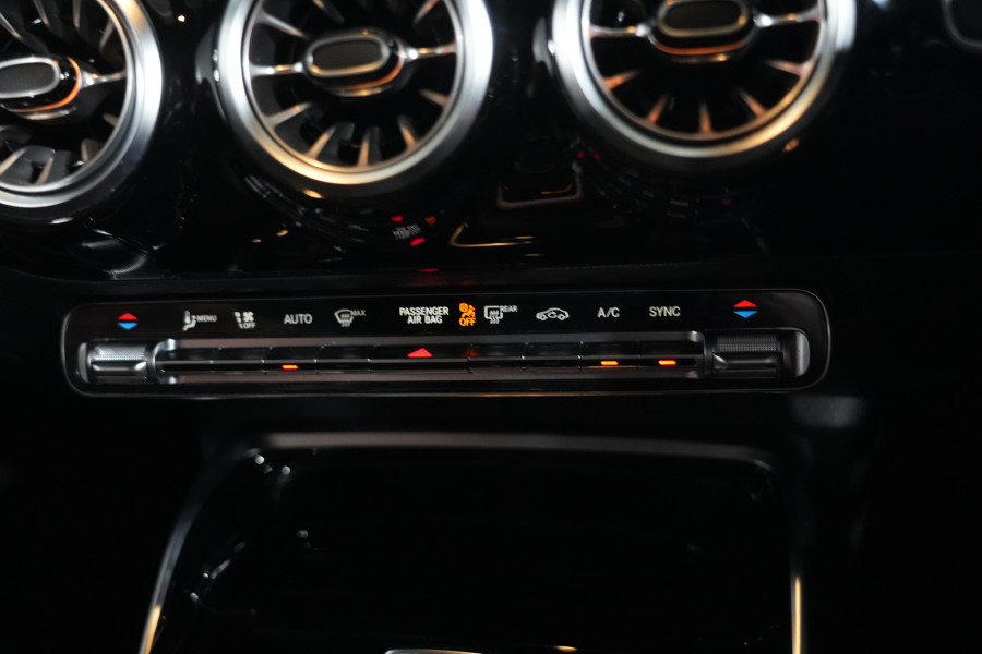 2022 Mercedes-Benz A-Class 4matic Hatch Image 17