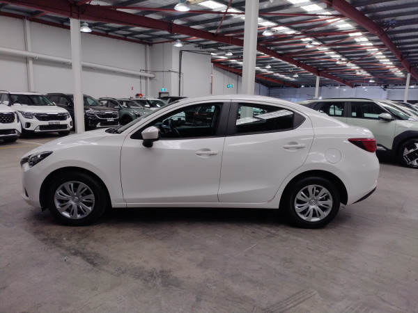 2016 Mazda 2 DJ Series Neo Sedan image 6