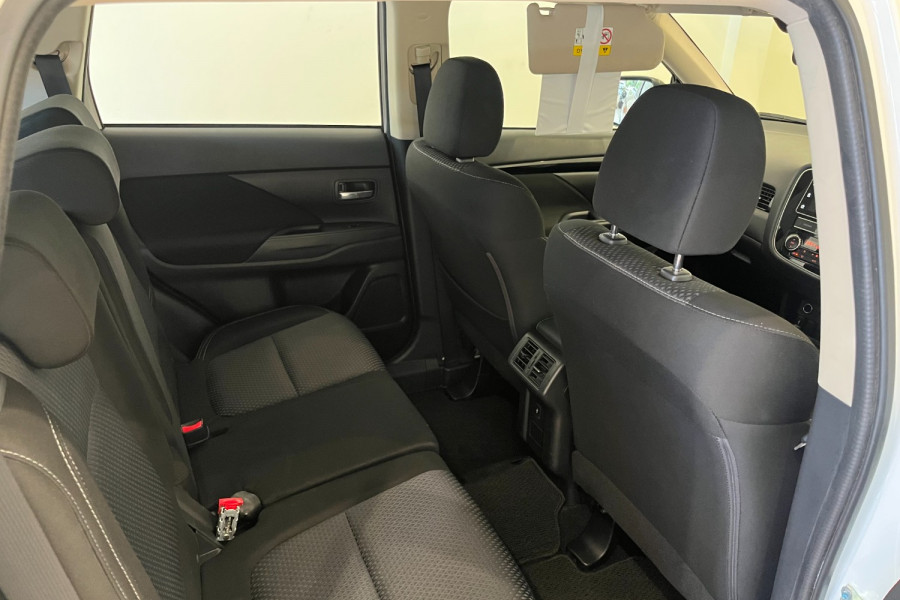 2018 MY18.5 Mitsubishi Outlander ZL ES ADAS SUV Image 12