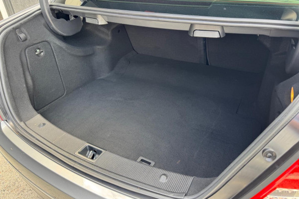 2012 Mercedes-Benz C-Class W204 C250 BlueEFFICIENCY Elegance Sedan Image 15