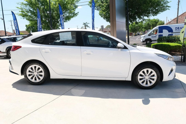 2023 Kia Cerato BD S Hatch Image 5