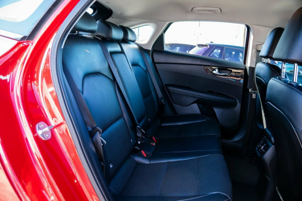 2021 MY1  Kia Cerato BD Sport+ Hatch Image 8