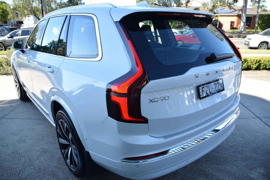 2026 Volvo XC90 L Series Plus B5 Bright SUV Image 5