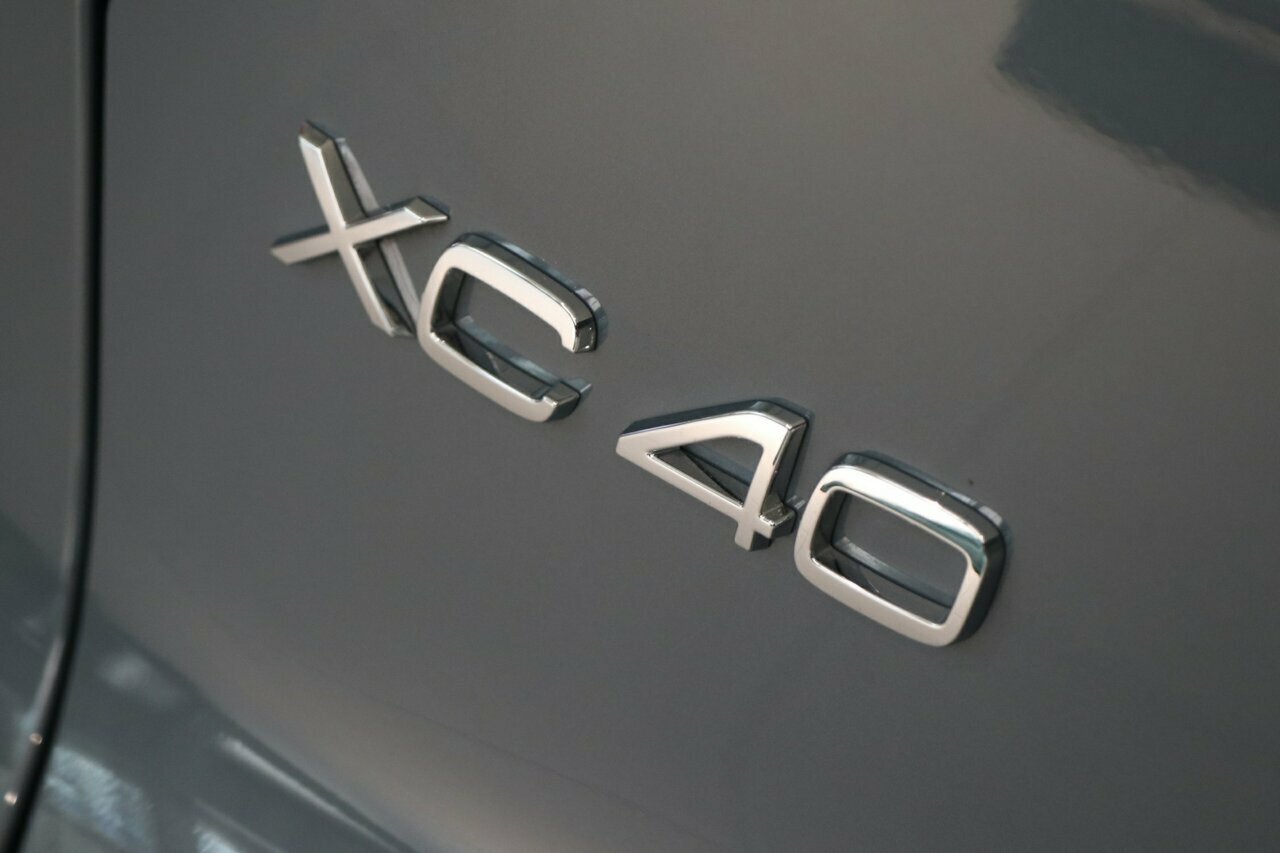 2020 Volvo XC40 XZ MY20 T4 Momentum SUV Image 21