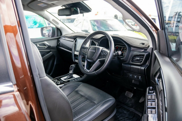 2022 MY23 Isuzu MU-X RJ LS-T SUV Image 18
