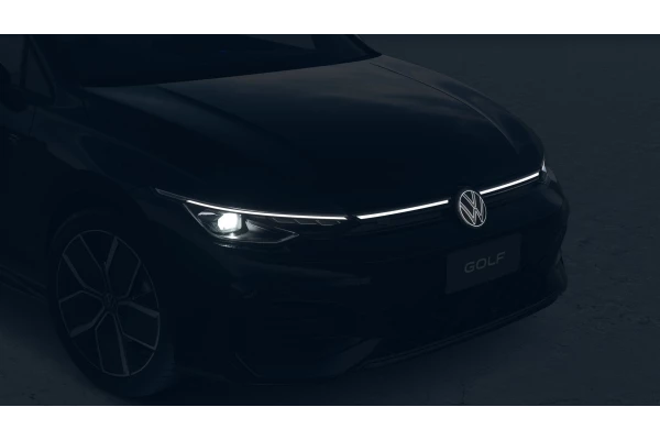 2026 Volkswagen Golf 8.5 110TSI R-Line Hatch Image 4
