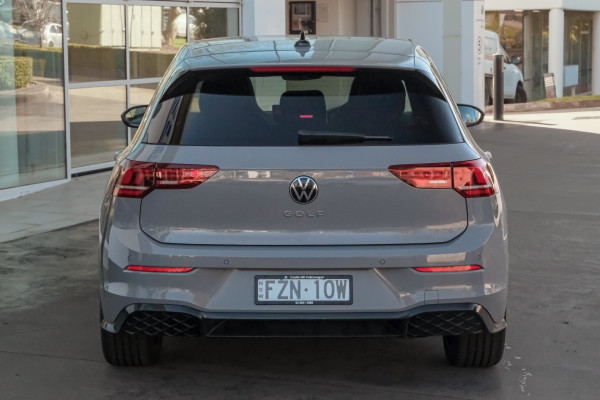 2025 Volkswagen Golf 8.5 110TSI R-Line Hatch image 5