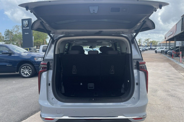 2023 LDV MIFA EPX1A Executive People Mover Image 5