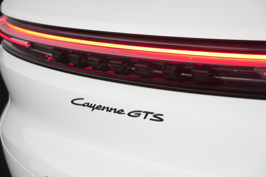 2026 Porsche Cayenne GTS SUV Image 9