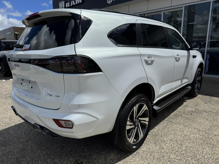 2026 Isuzu MU-X RJ LS-T SUV Image 3