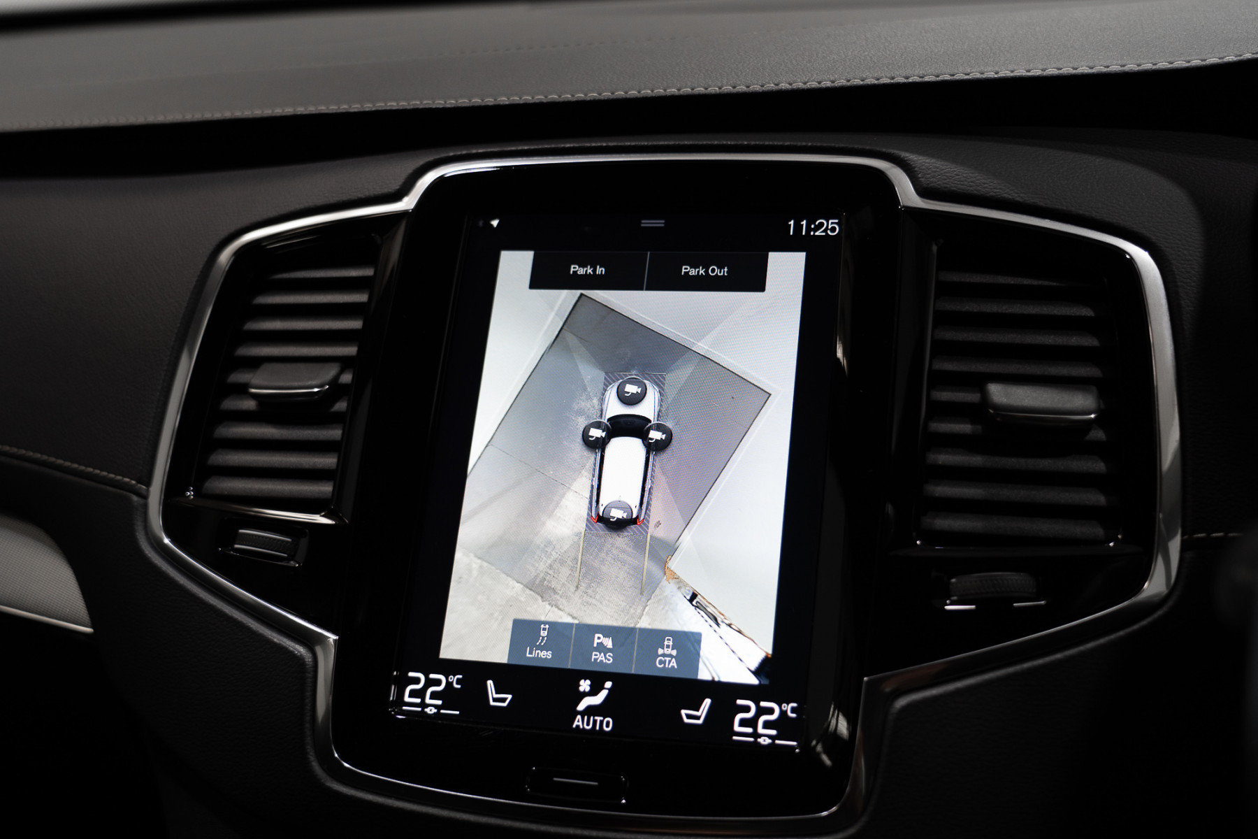 2021 Volvo XC90 T6 R-Design (Awd) SUV Image 18
