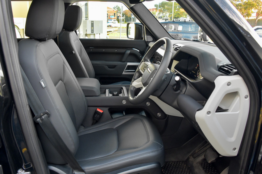 2023 Land Rover Defender L663 130 D300 SE SUV
