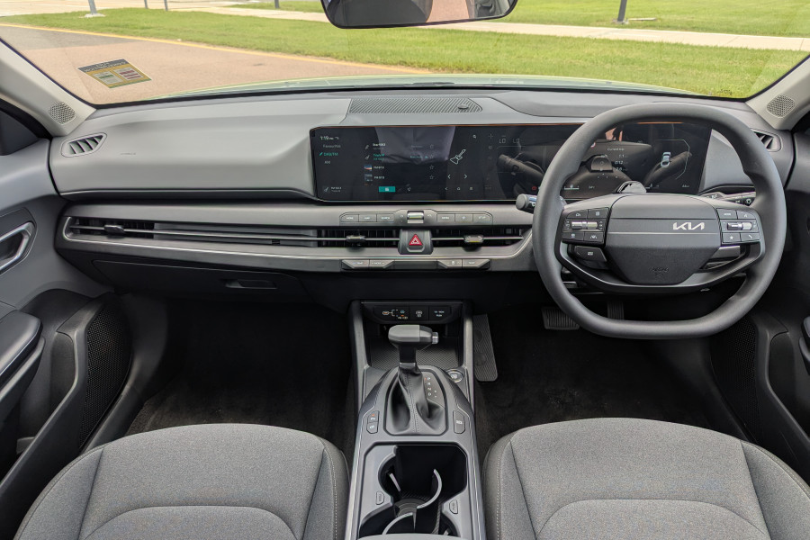 2025 Kia K4 CL4m S Sedan Image 19