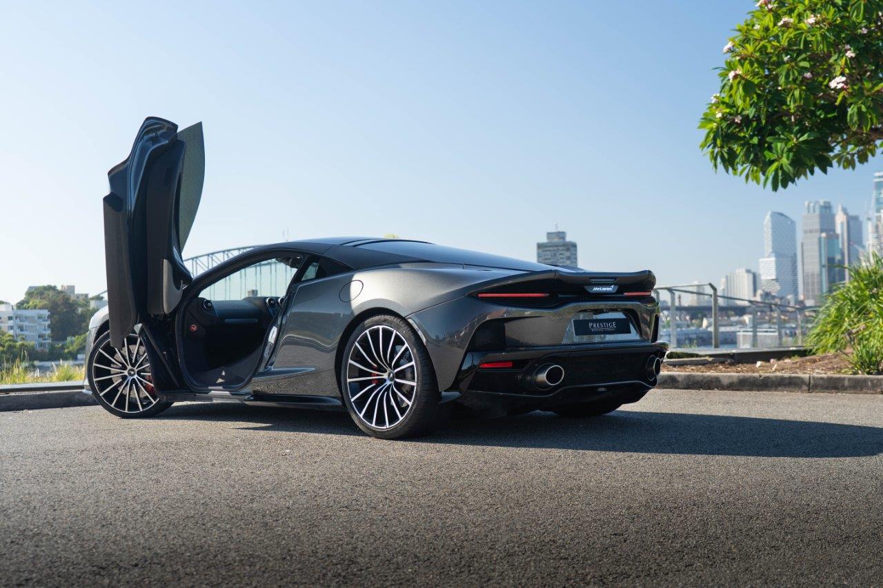 2021 McLaren GT Coupe Image 2