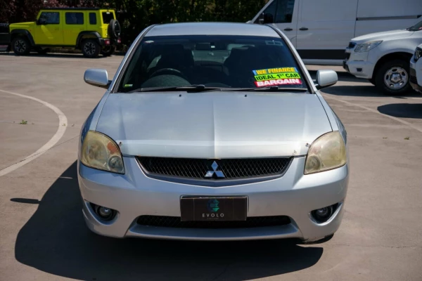 2008 Mitsubishi 380 DB Series III SX Sedan Image 5