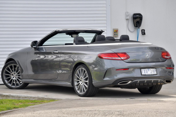 2016 Mercedes-Benz C-Class A205 C300 Convertible image 2