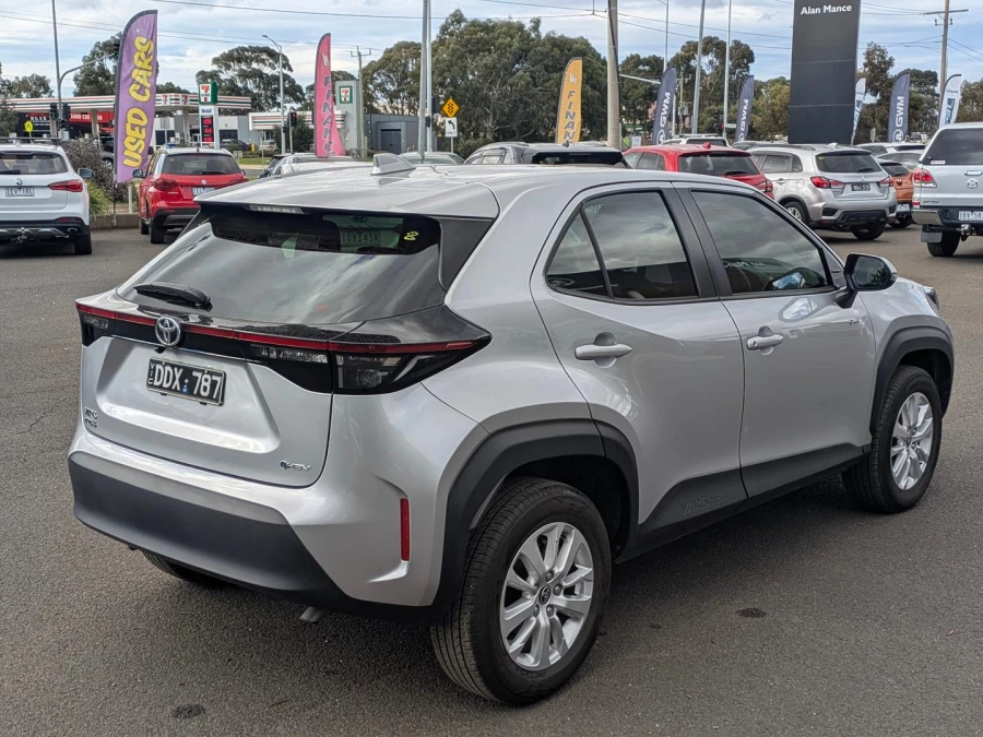 2024 Toyota Yaris Cross MXPJ10R GX SUV Image 7