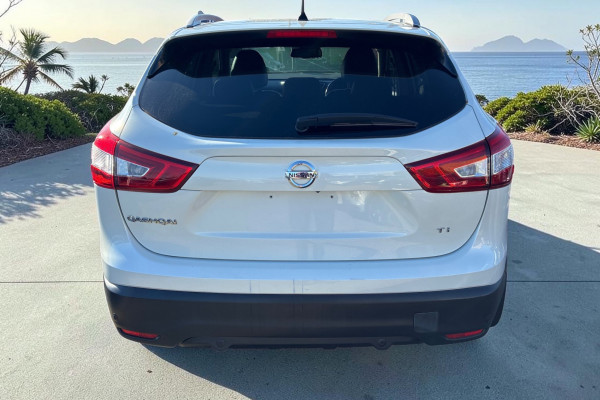 2017 Nissan QASHQAI J11 Ti SUV Image 5