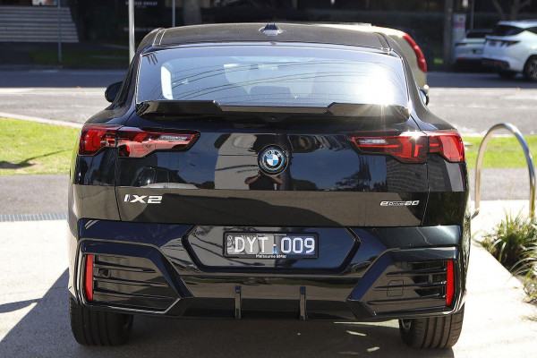 2024 BMW iX2 U10 eDrive20 M Sport SUV image 5
