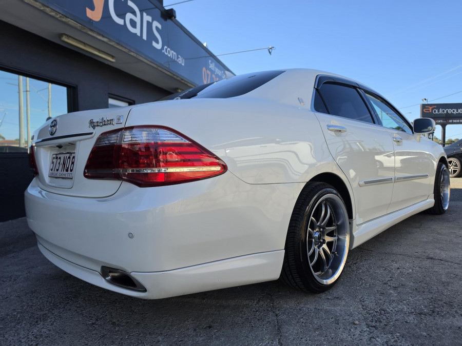 2012 Toyota Crown GRS202 Royal Saloon G Sedan Image 9