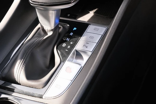 2024 Hyundai i30 CN7.V2 Hybrid Sedan Image 17